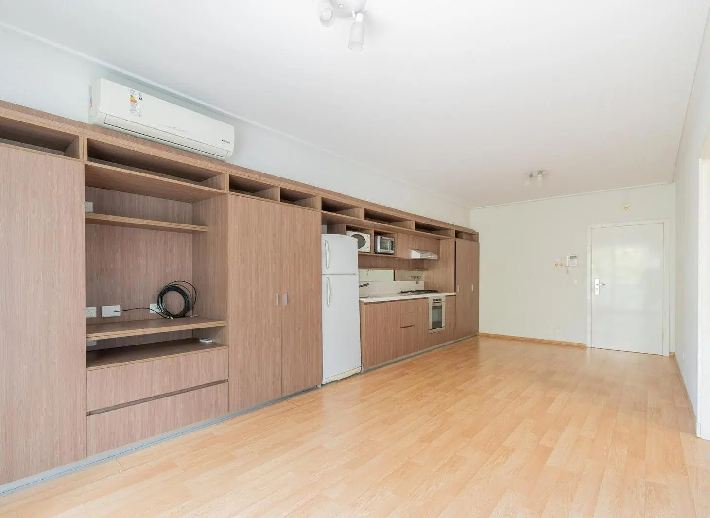 VENTA MONOAMBIENTE CON BALCÓN EN ALMAGRO 4