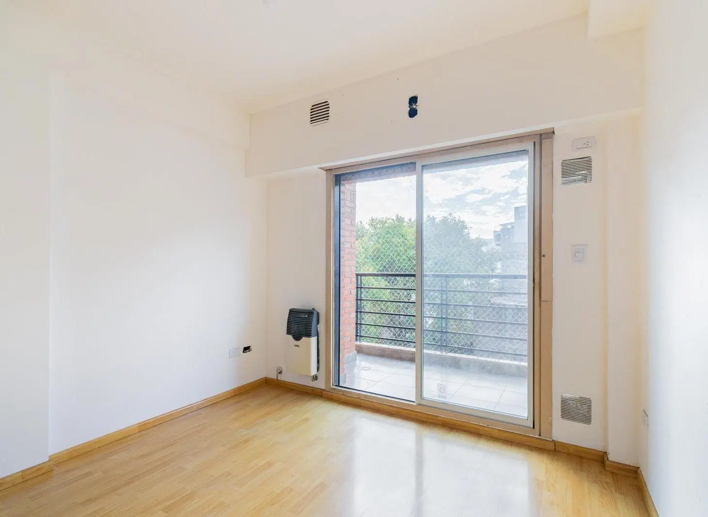 VENTA 1 AMBIENTE CON BALCON EN ALMAGRO 3