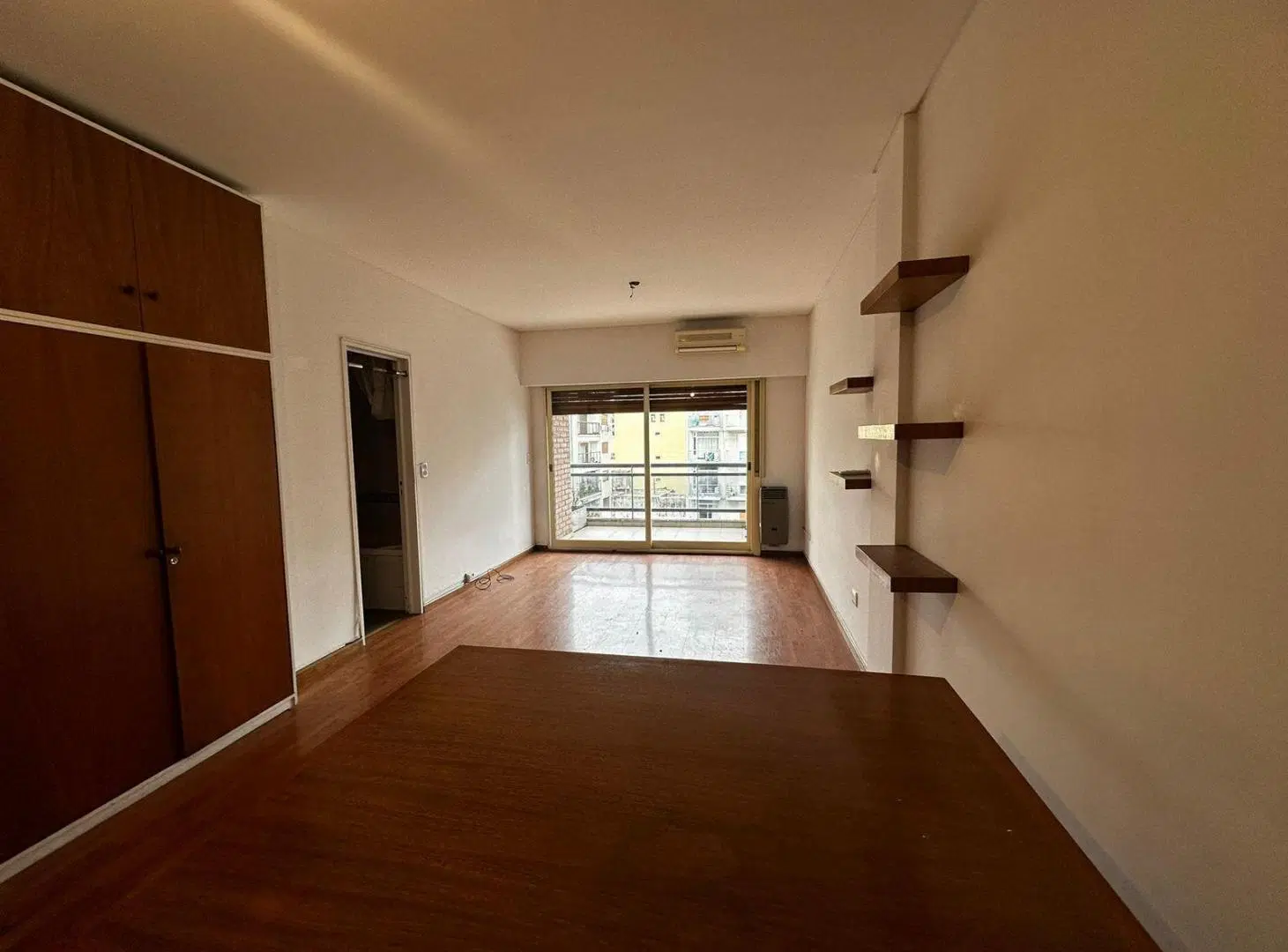 SALGUERO PROPIEDADES ALQUILA MONOAMBIENTE CON BALCÓN EN RECOLETA 4