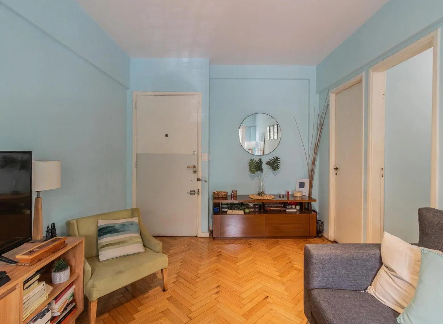 Departamento 4 ambientes con balcón corrido 2do piso por escalera 4
