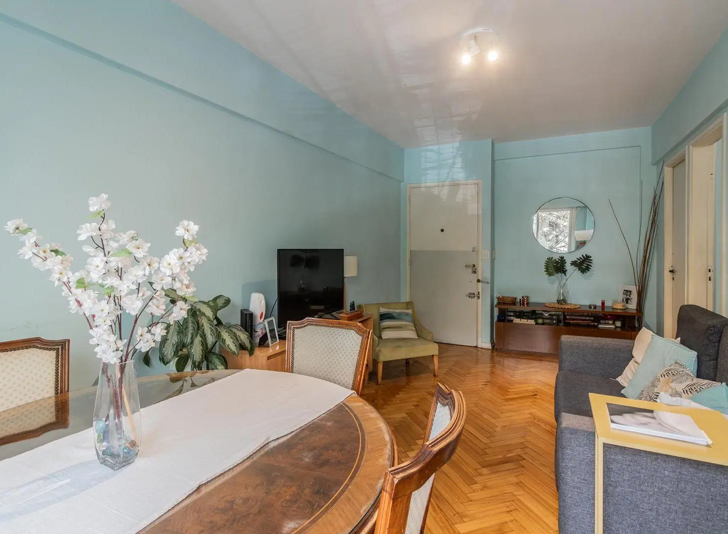 Departamento 4 ambientes con balcón corrido 2do piso por escalera 5