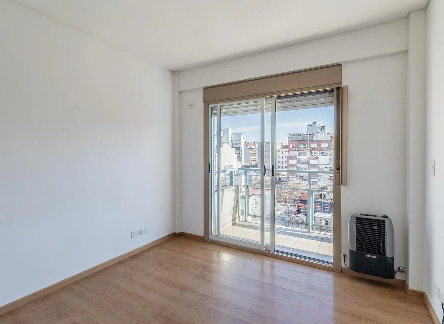 Departamento de 2 ambientes piso alto con mucha luz, impecbale estado 8
