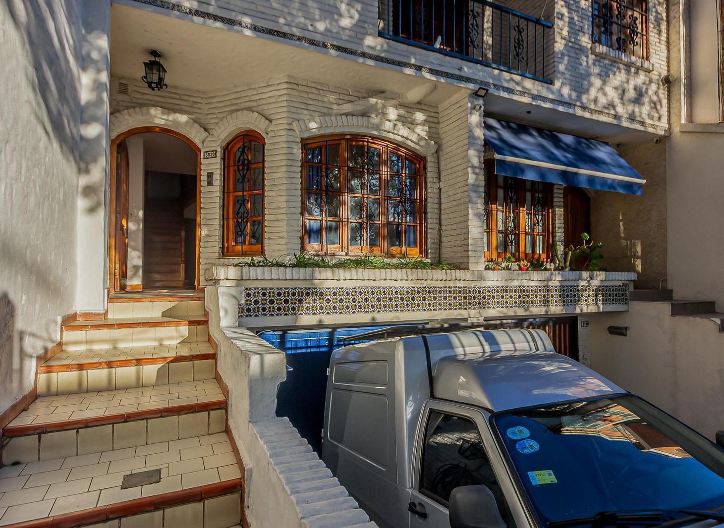 Foto de Dúplex de 4 ambientes con jardín, quincho, cochera y suite | Coghlan, imagen 2
