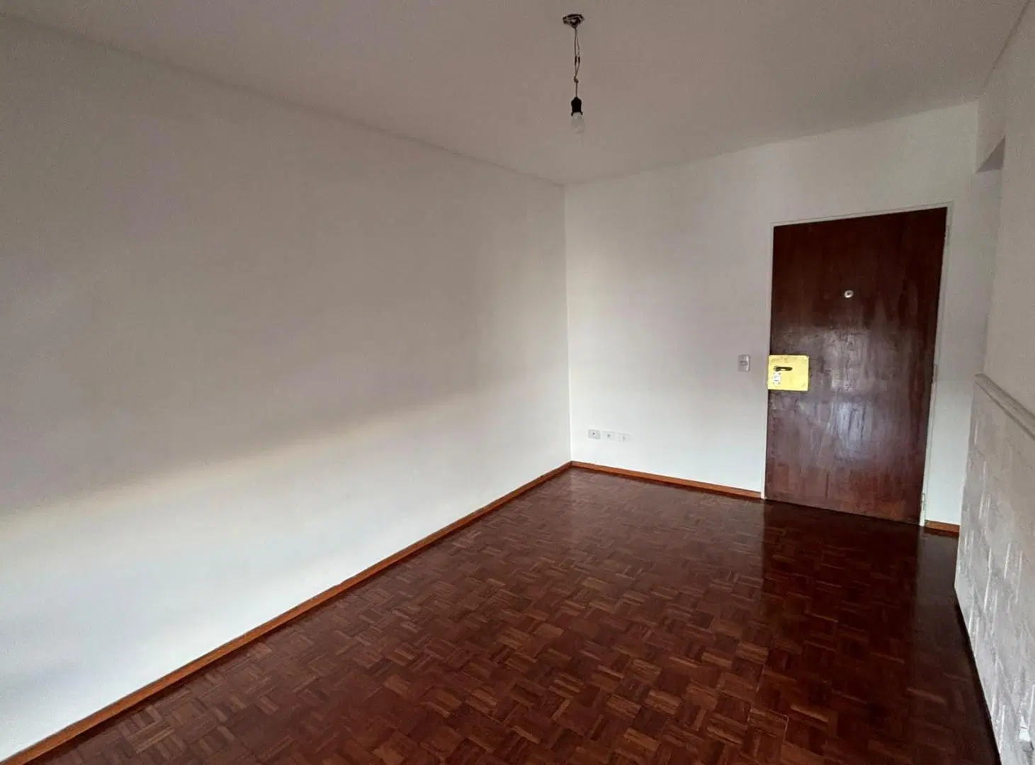 SALGUERO PROPIEDADES ALQUILA DEPARTAMENTO DE 3 AMBIENTES EN BALVANERA 5