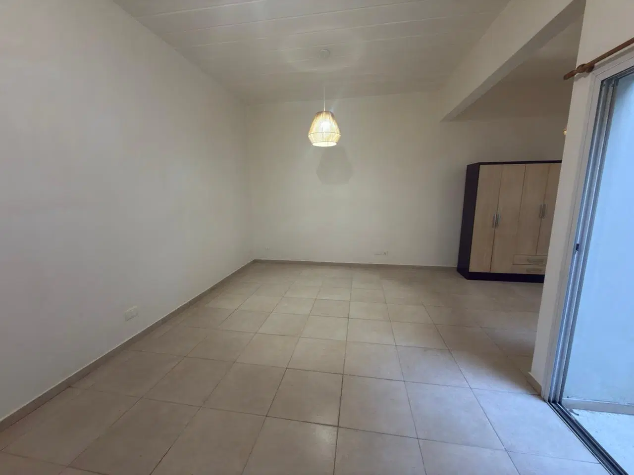 SALGUERO PROPIEDADES VENDE PH 1 AMBIENTE CON PATIO Y $51000 EXPENSAS EN ALMAGRO 2