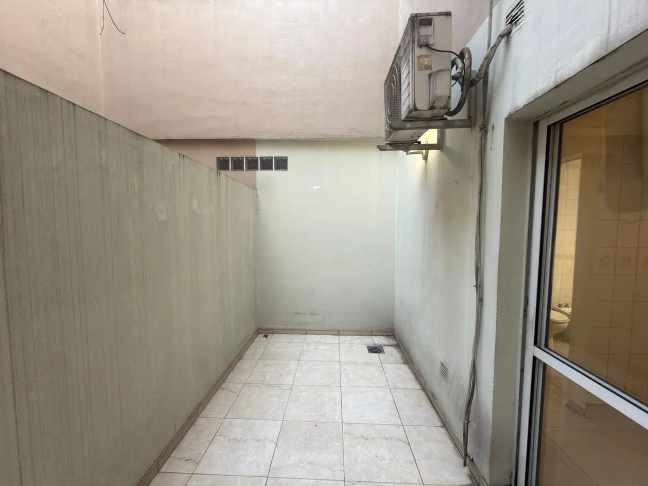 SALGUERO PROPIEDADES VENDE PH 1 AMBIENTE CON PATIO Y $51000 EXPENSAS EN ALMAGRO 4