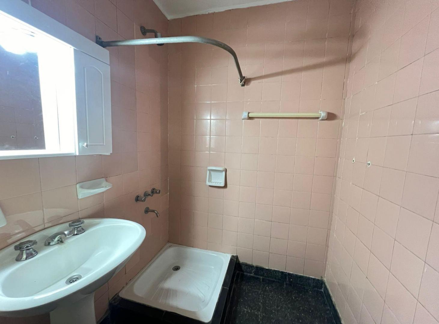 Foto de SALGUERO PROPIEDADES ALQUILA MONOAMBIENTE EN ALMAGRO, imagen 5