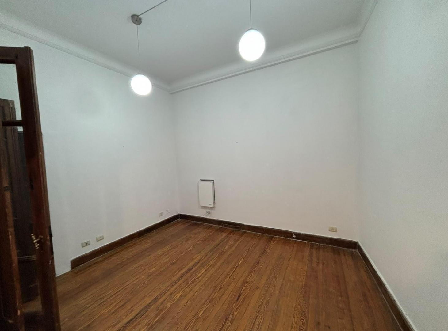 Foto de SALGUERO PROPIEDADES ALQUILA DEPARTAMENTO DOS AMBIENTES EN ALMAGRO, imagen 5