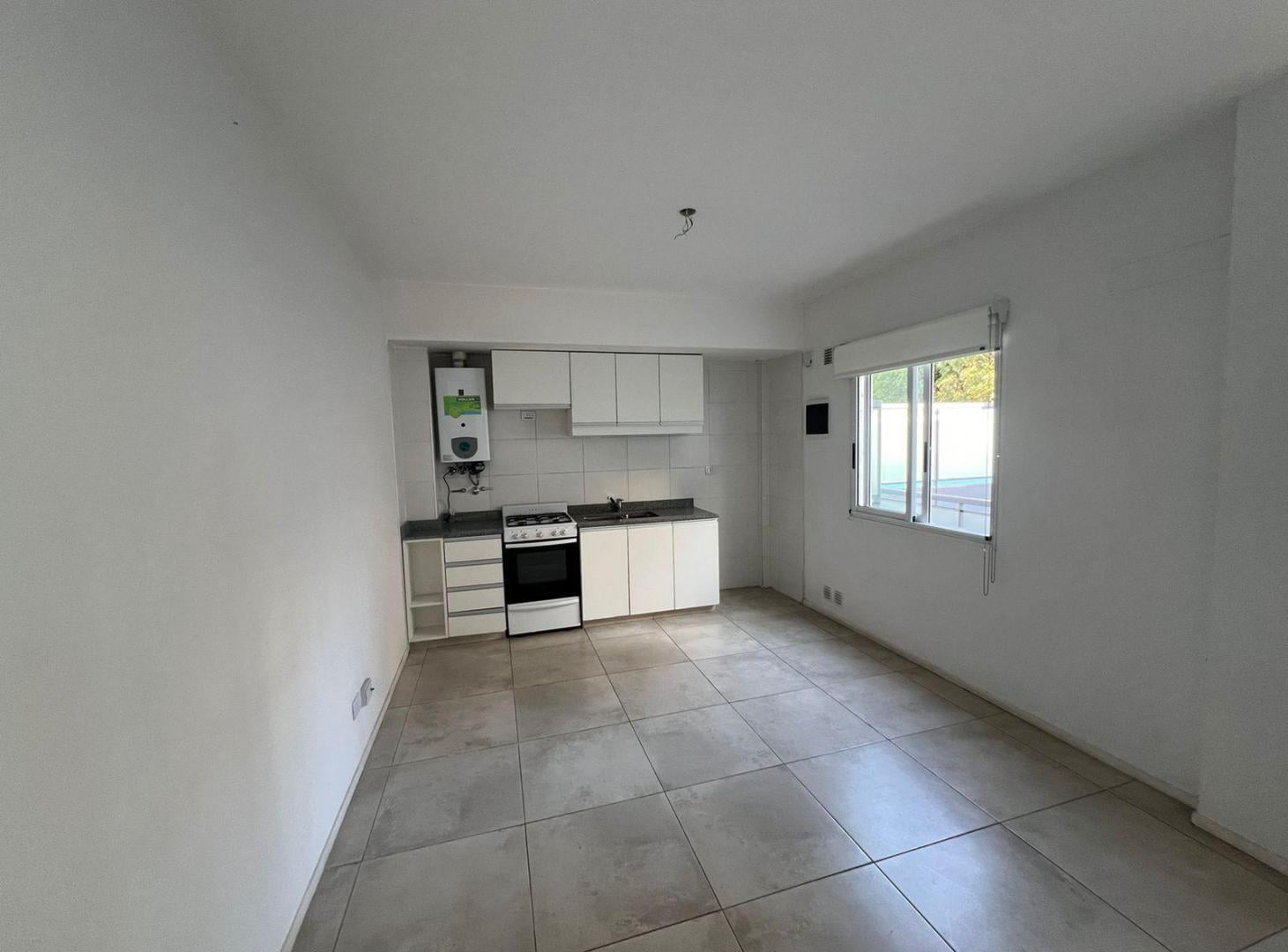 Foto de PH en Alquiler con Terraza Propia | 3 amb | Almagro, imagen 3