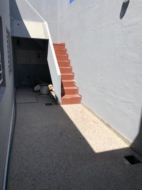 Venta 3 Amb. con Patio y Terraza, en Muy Lindo Barrio a 2 Cdras de Av H. Yrigoyen 4