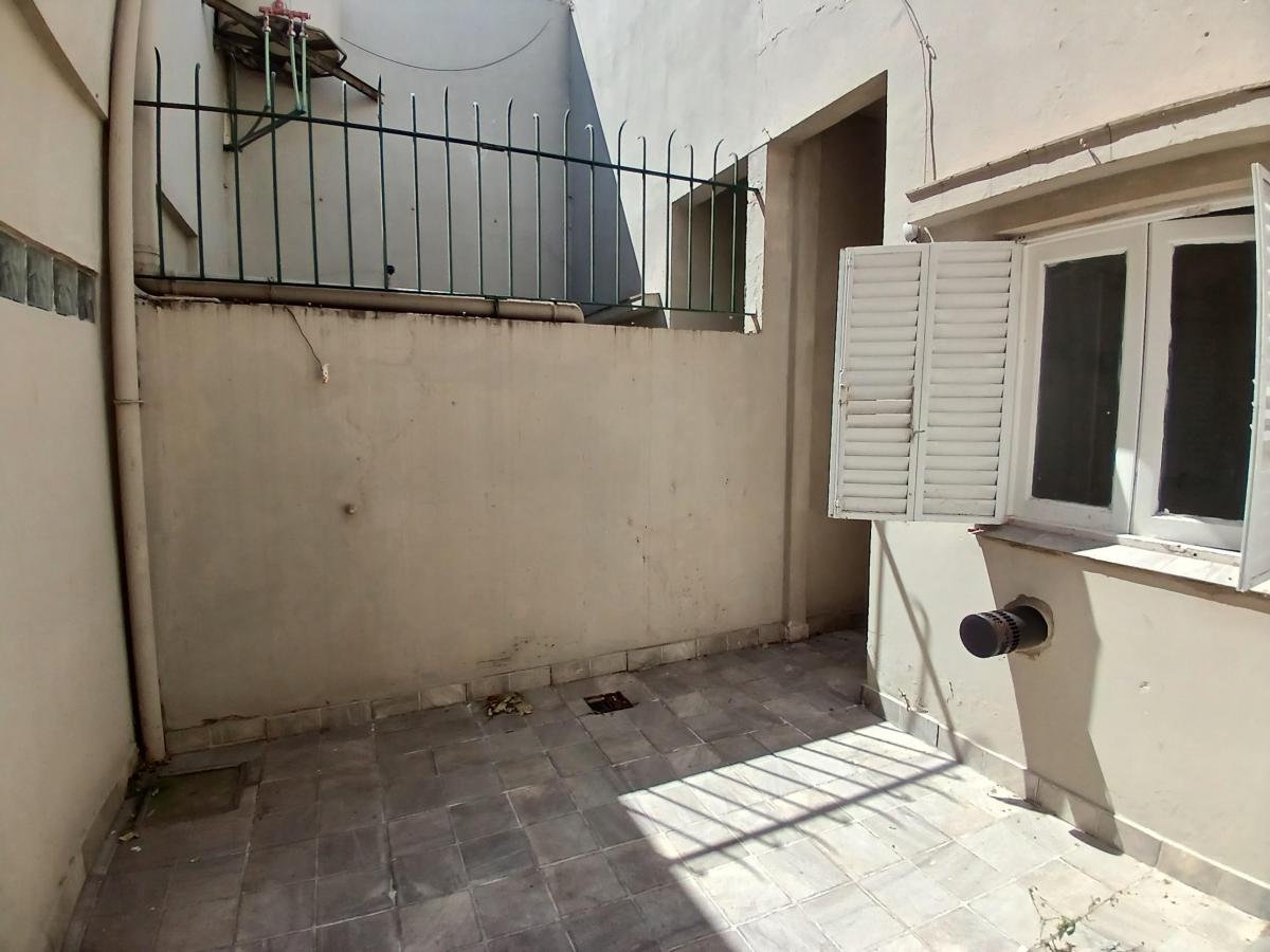 Oportunidad Venta en Block Unidades de 2 y 3 Amb. C/patio y Terraza 4