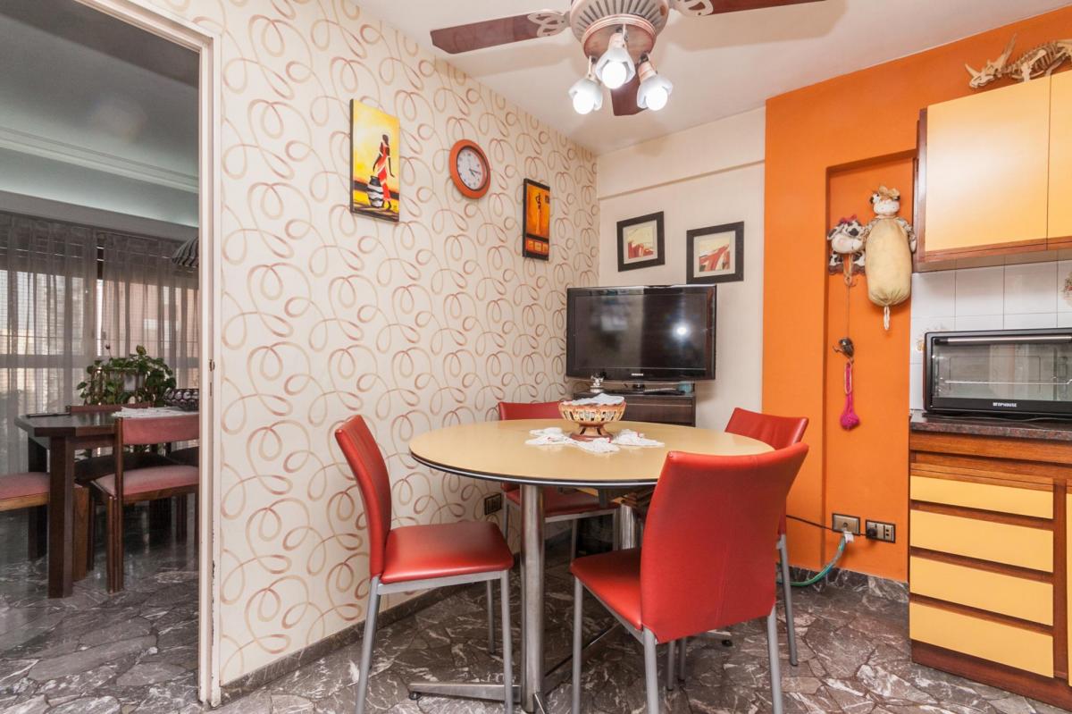 Venta Directa Departamento 4 Amb. C/patio, Balcón y Cochera - Excelente Estado 2