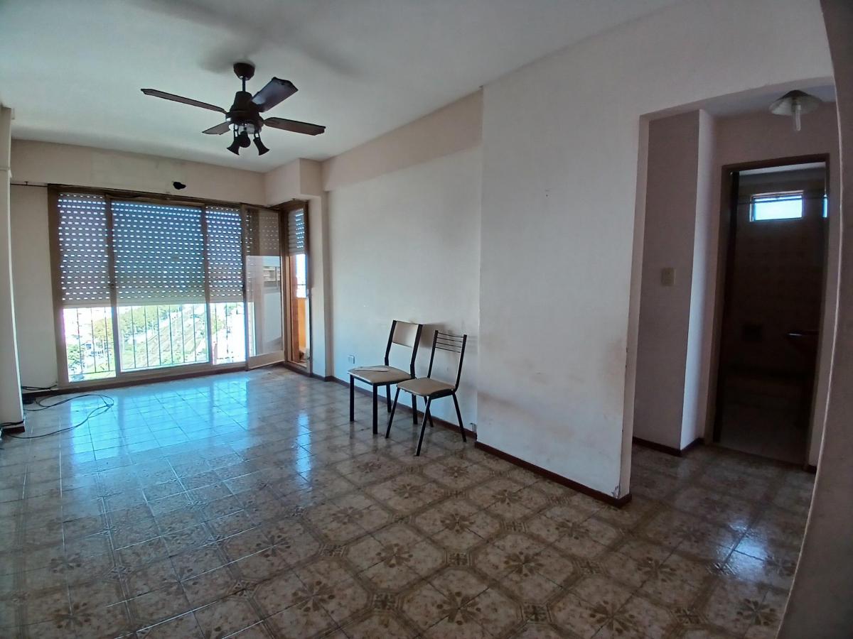 Venta Directa 4 Amb. Balcón a La Calle, Linda Distribución y Prox a La Estacion 5