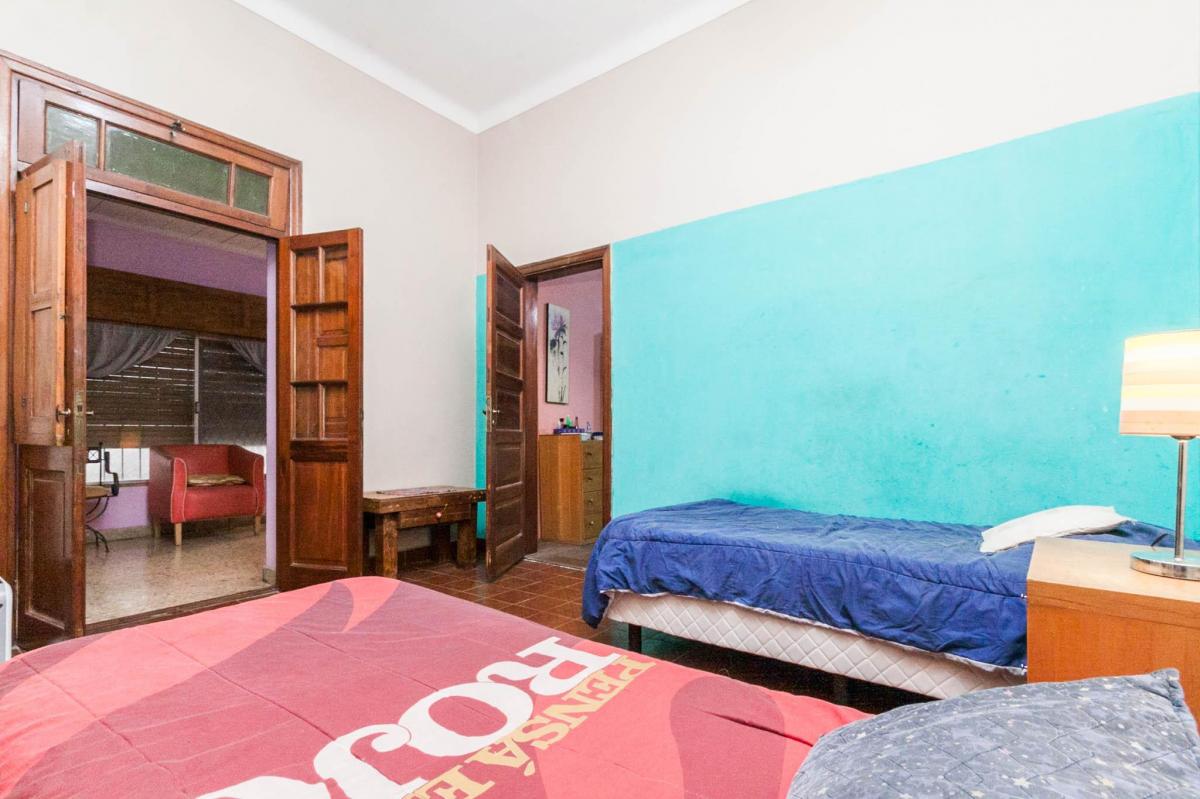 Ideal p/2 Familias. Casa s/ lote de 8,66 x 43 A mts de Av. C. Casares