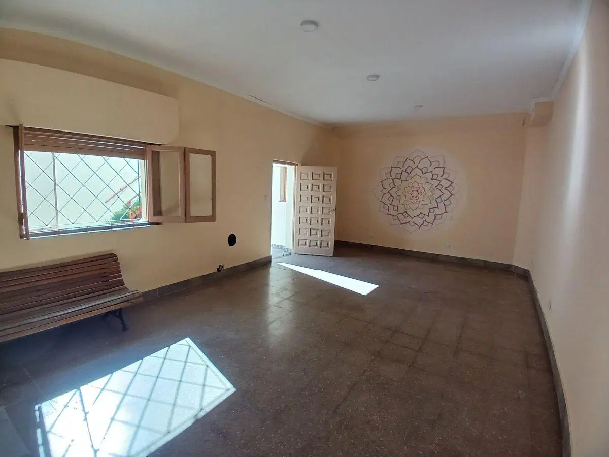 Venta Importante Propiedad en 3 plantas - Ideal 2 Familias o destino Profesional 1