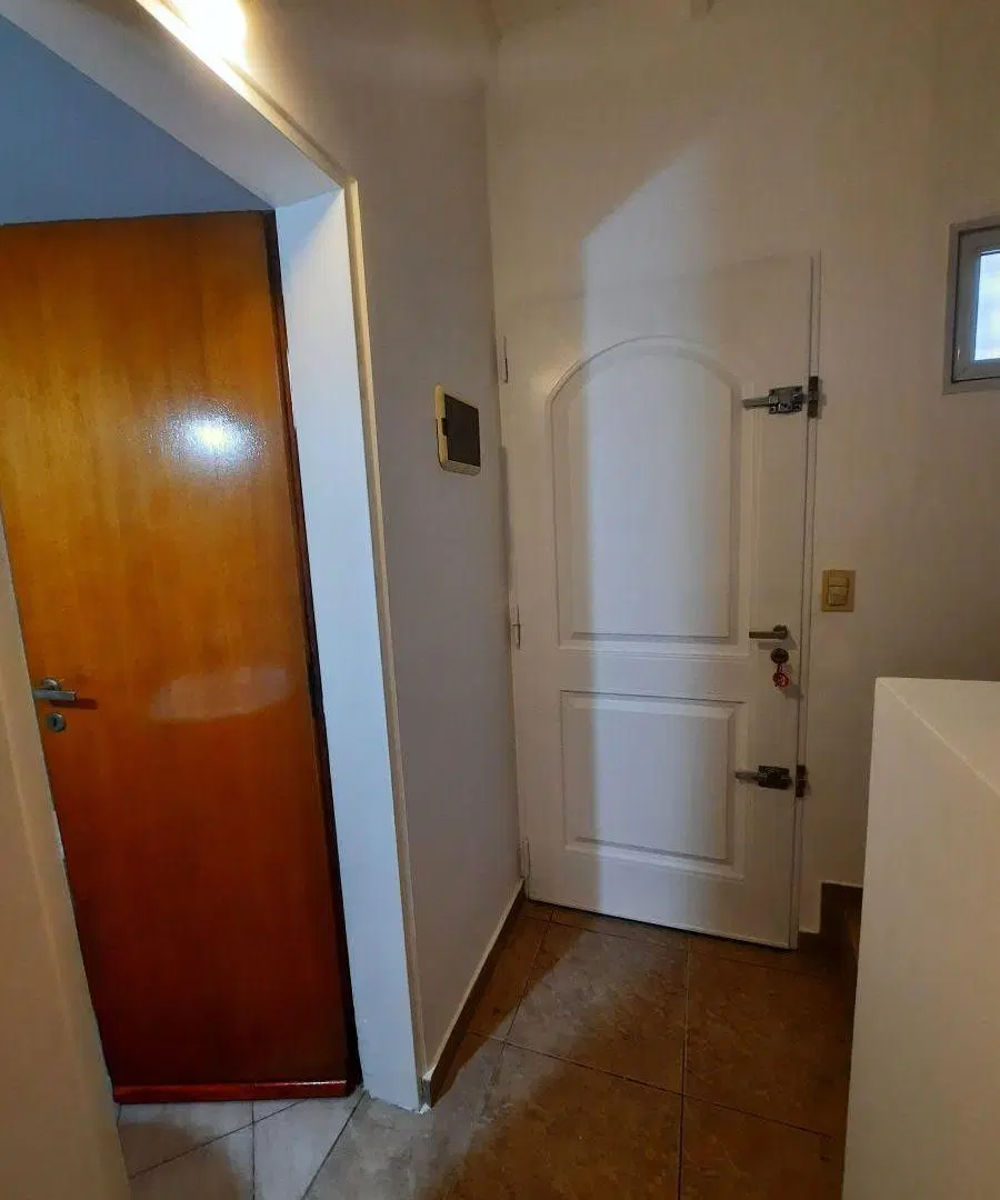 Venta de Excelente Duplex con gge y totalemente indep a mts. de 25 de Mayo 5