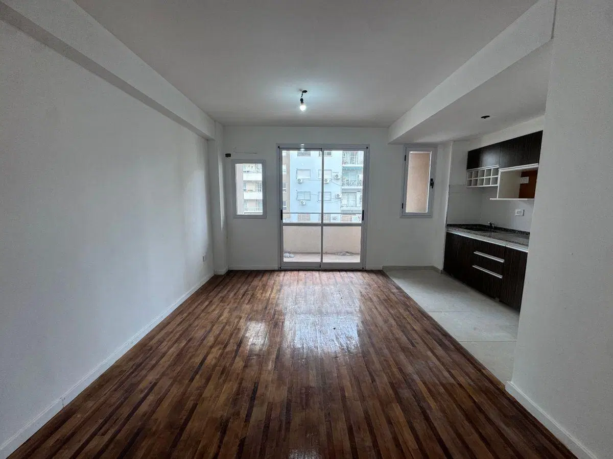 En el corazón de Lanusita un Monoambiente al contra-frente de aprox 35 mts. propios - Uso comercial 5