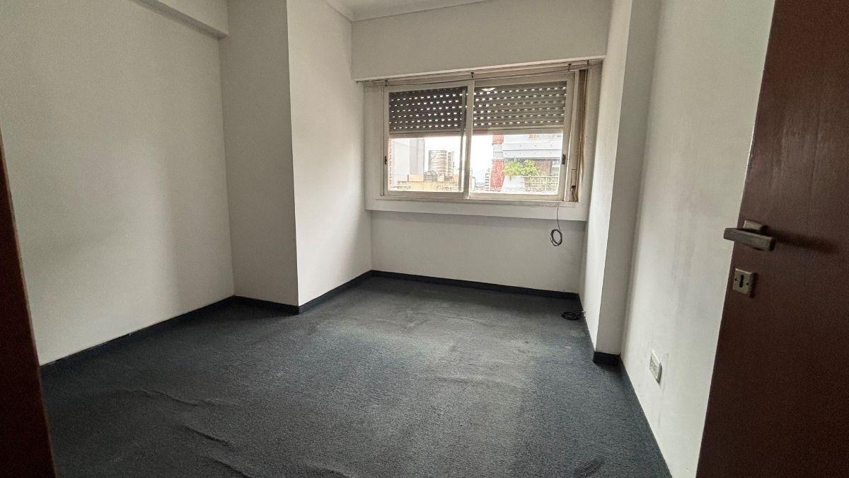 Foto de VENTA - Exc Depto de 2 1/2 amb. con balcon y totalmente al frente en la, imagen 3