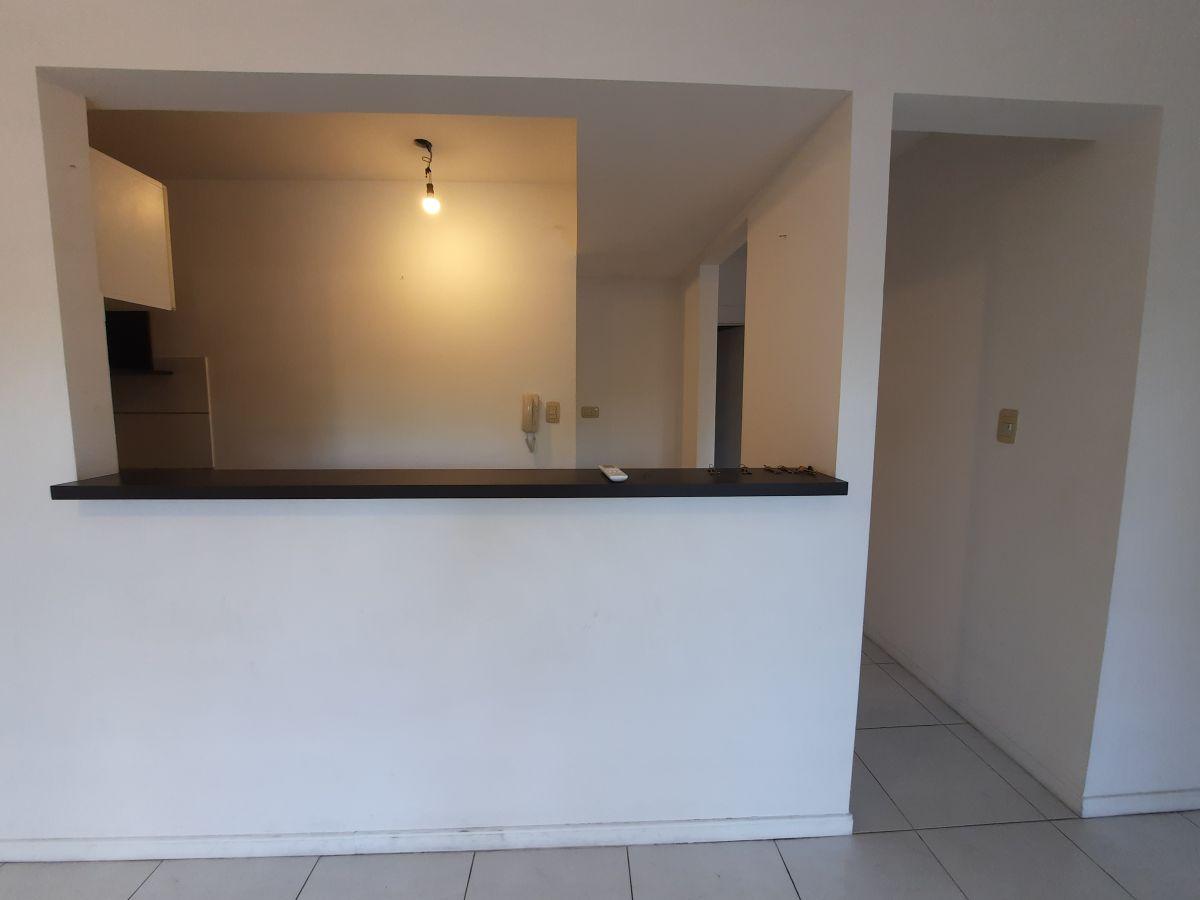 Foto de Moderno y amplio Dto. de 2 amb. con 2 balcones (uno con parrilla) y, imagen 3