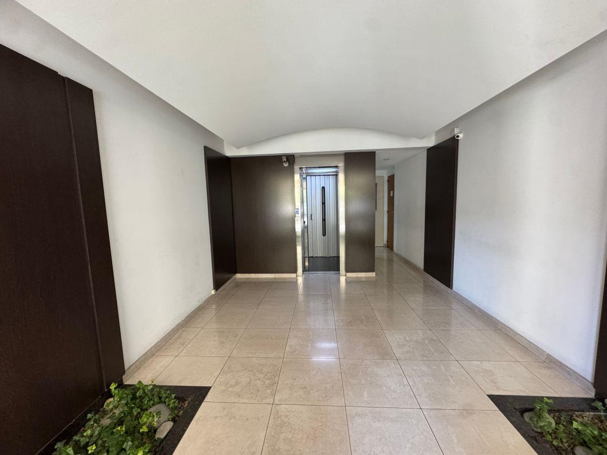 Foto de ALQUILER Hermoso y amplio Departamento de 2 amb. y medio con 2 balcones, imagen 1