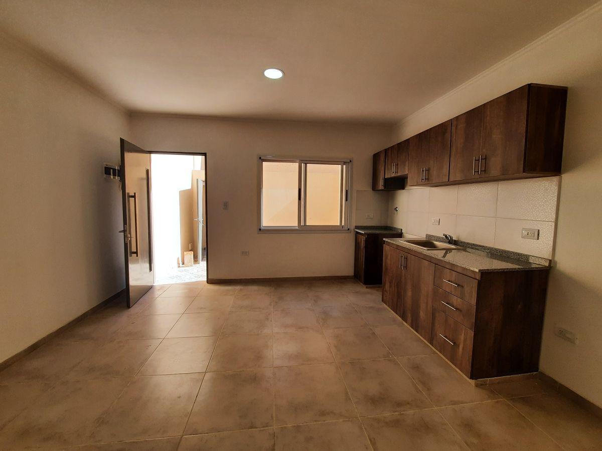 Foto de Hermosos Duplex de 2 amb. con patio propio. Sin Expensas!!!, imagen 4