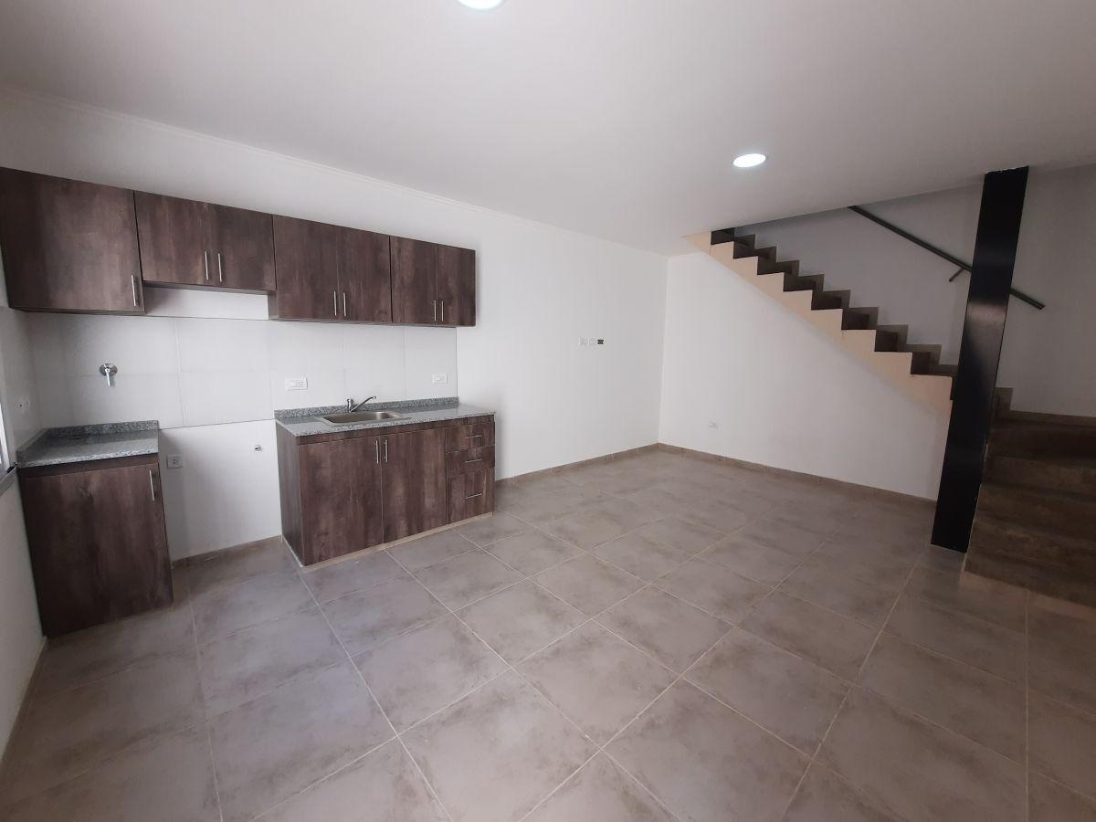 Foto de Hermosos Duplex de 2 amb. con patio propio. Sin Expensas!!!, imagen 5