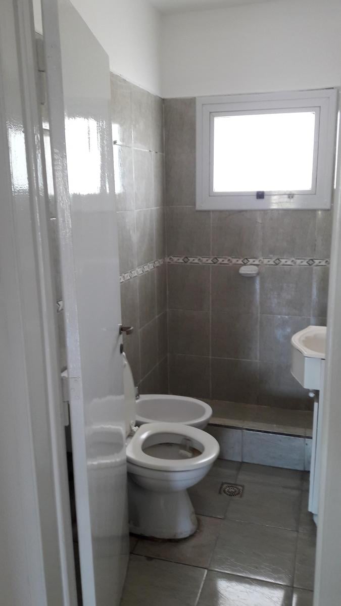 Foto de San Isidro Bajo - 4 Dptos 1 Local - Alquilados, Renta Inmediata, Venta, imagen 5