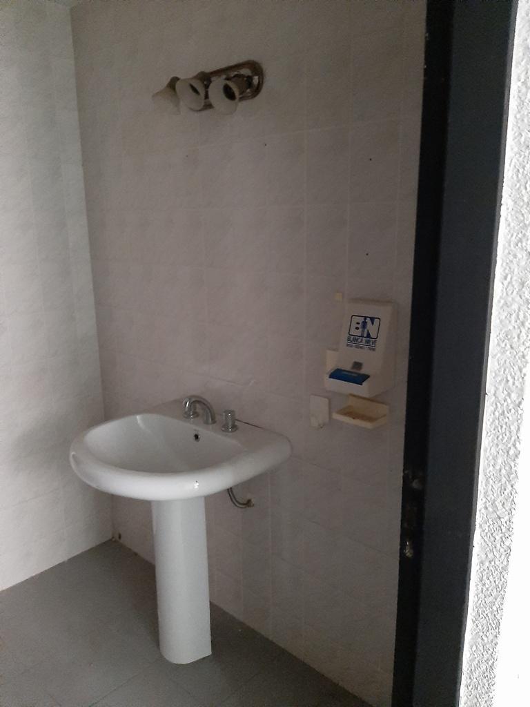PH Tipo Casa con Patio, Sin Expensas, a m de Est. Martínez, a Remodelar. 1