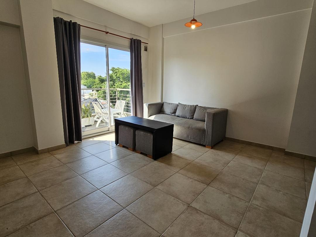 Venta: Monte Castro, 2 Amb Fte C/ Balcon, Amoblado 3° Piso. 2