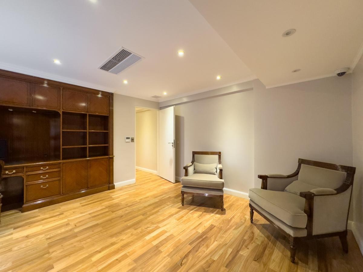 Departamento Cinco Ambientes en Palermo en Venta 4