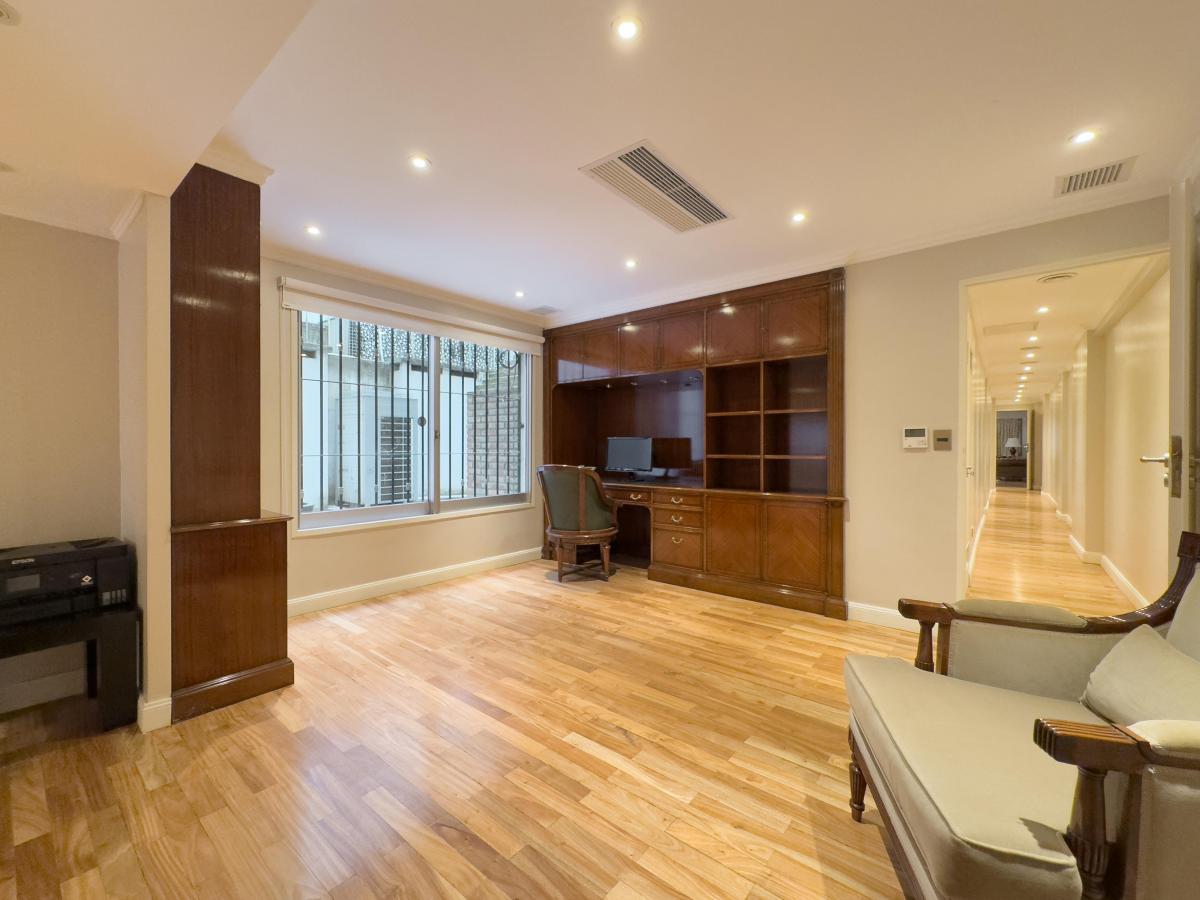 Departamento Cinco Ambientes en Palermo en Venta 2
