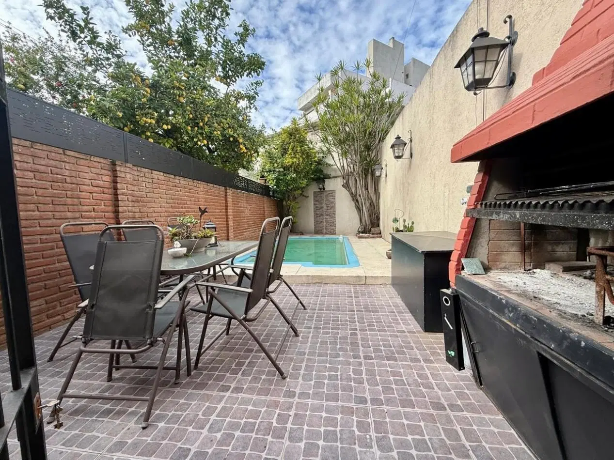 Increible 3 ambientes en duplex con parque y piscina 5