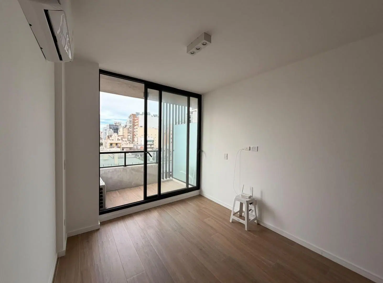Departamento monoambiente con balcon 8