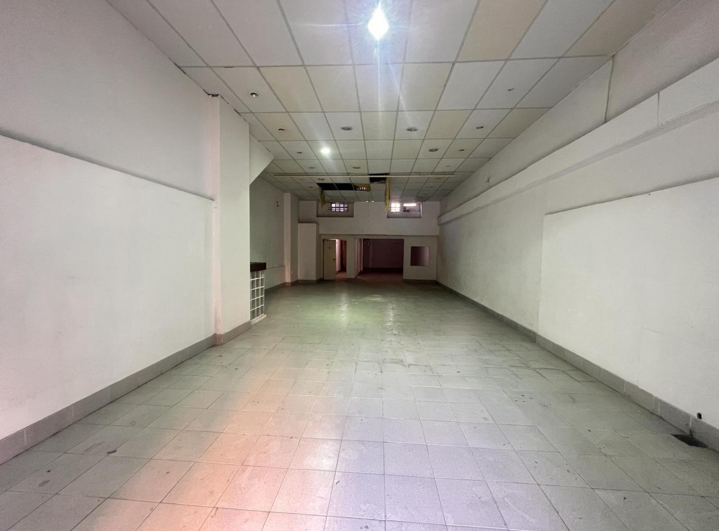 Foto de Local en Villa Urquiza VENTA, imagen 2