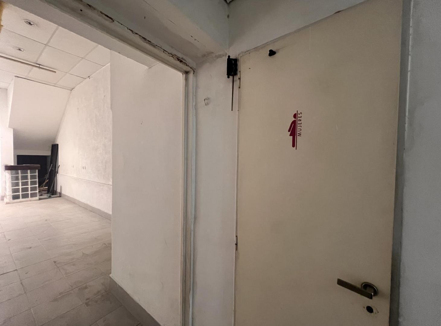 Foto de Local en Villa Urquiza VENTA, imagen 3