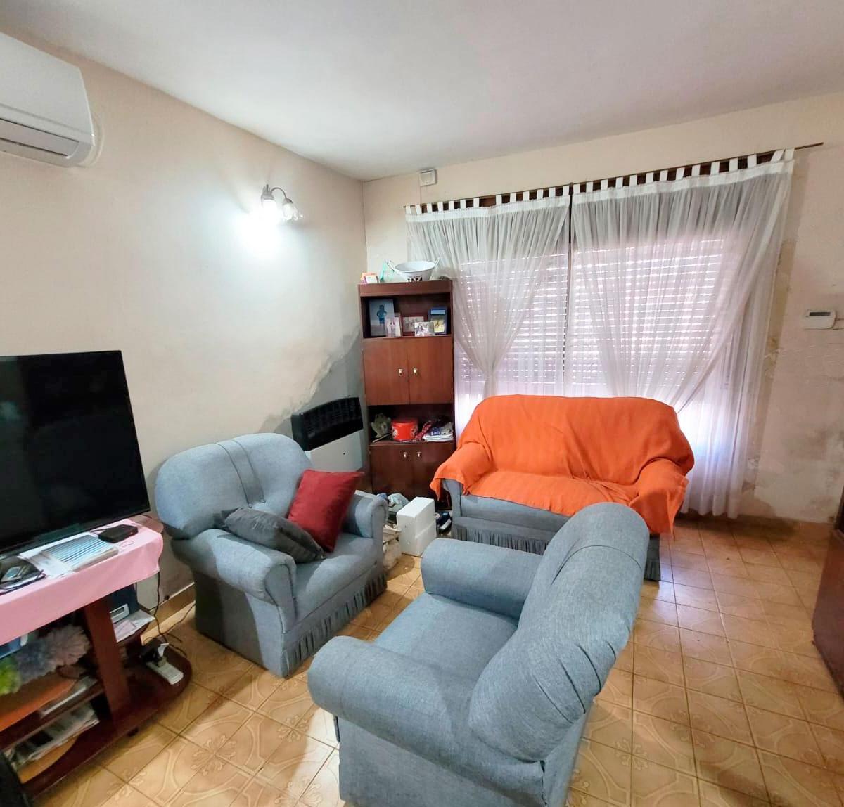 Solis 1100 - Casa de 6 Dorm. en Venta - Rosario Azcuenaga 1