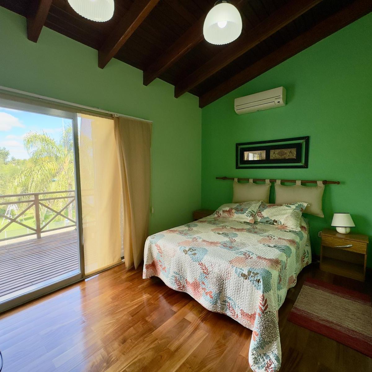 Solares del Carcarañá - Casa en venta de dos dormitorios con pileta - Oliveros