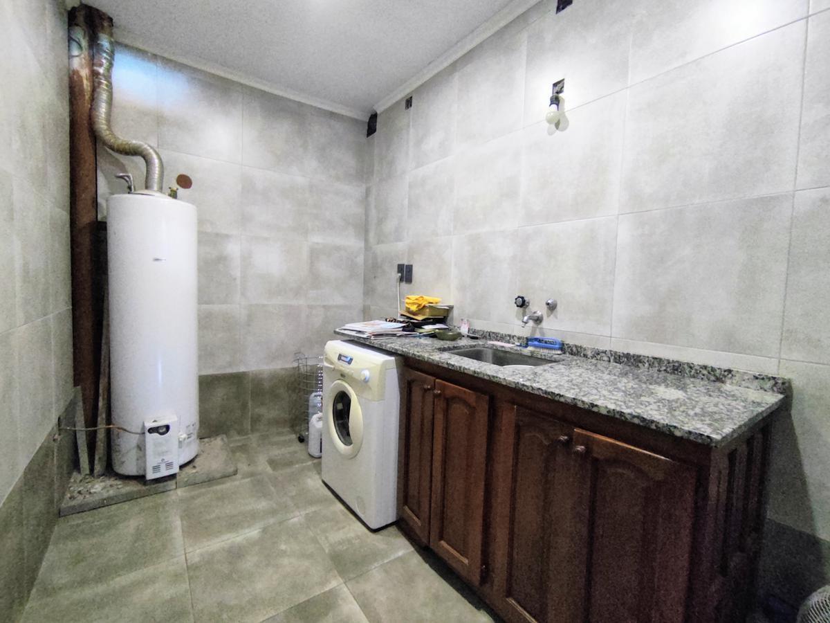 Suipacha 2800 - Casa de 3 Dorm. en Venta con Pileta - Rosario, Parque Casado 5