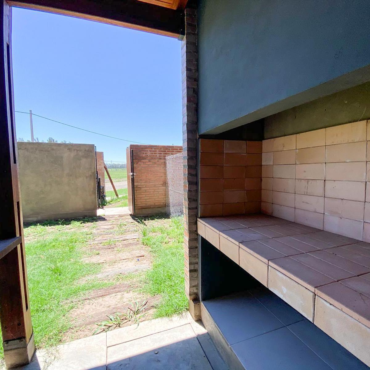 Foto de Condo del Pinar - Duplex dos dormitorios en venta en General Lagos, imagen 5