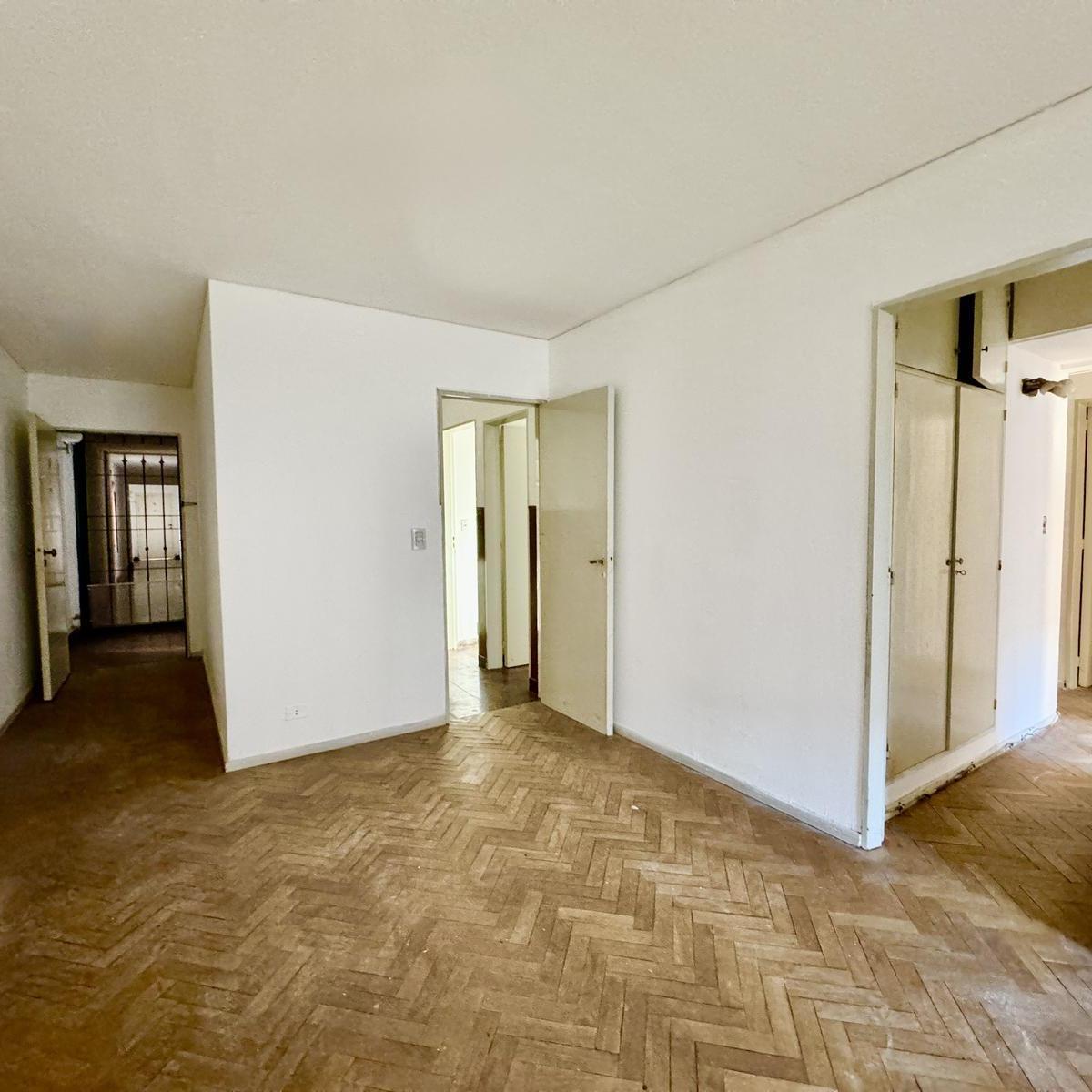 Corrientes 1800 - Departamento de 3 Dorm. en Venta 1
