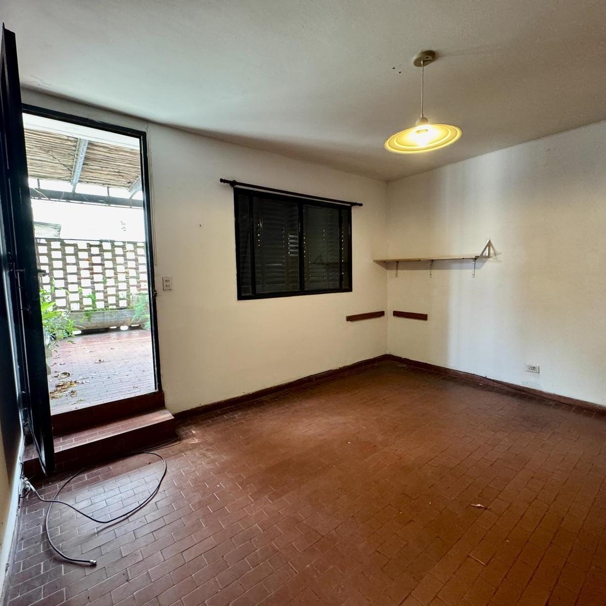 Rodriguez 3400 - Casa de Tres Plantas en Jorge Cura 4