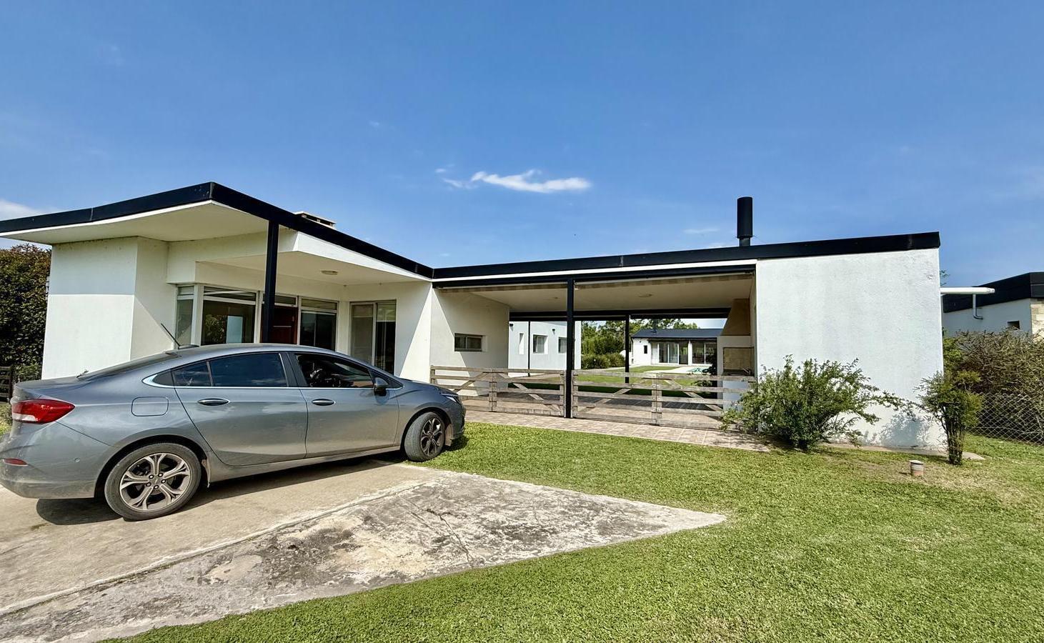 La Carolina Golf Country Club - Casa de 3 dormitorios en Piñero en venta