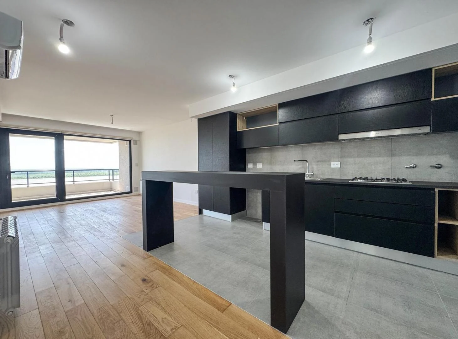 Foto de Av. Libertad al 100 - Piso exclusivo en venta 2 dormitorios - Barrio, imagen 3