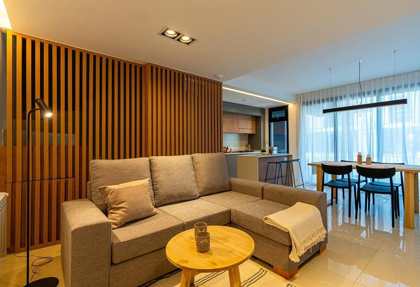 Wilde 455 bis - Casa de 3 dormitorios con pileta y parrillero en venta en Fisherton 4