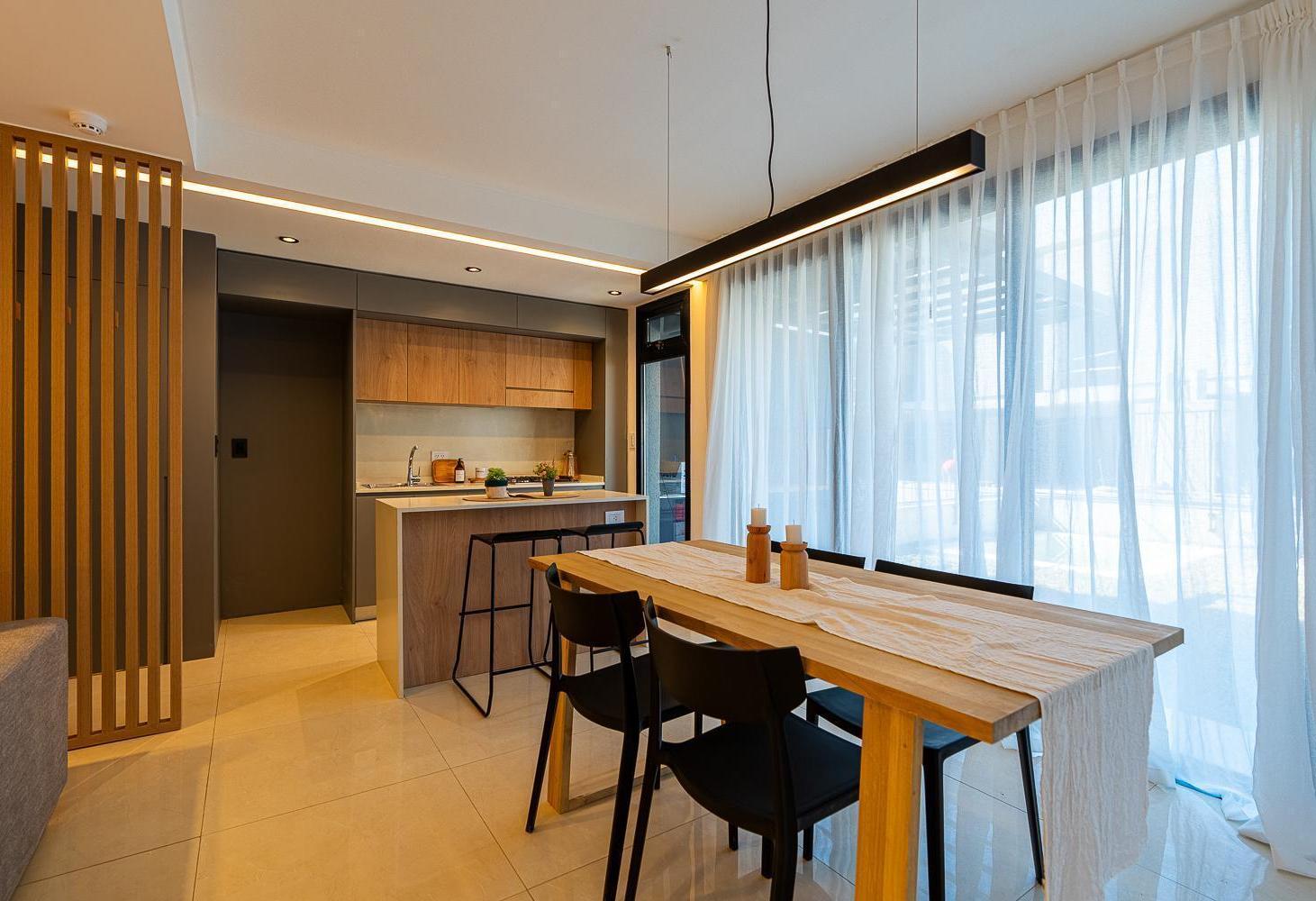 Wilde 455 bis - Casa de 3 dormitorios con pileta y parrillero en venta en Fisherton