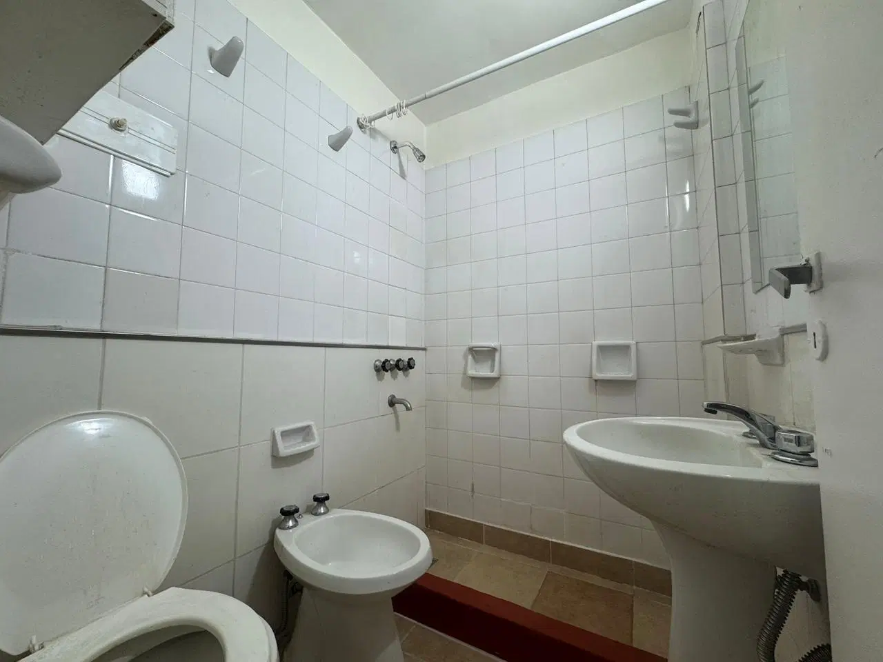 Departamento en Luis Agote 4