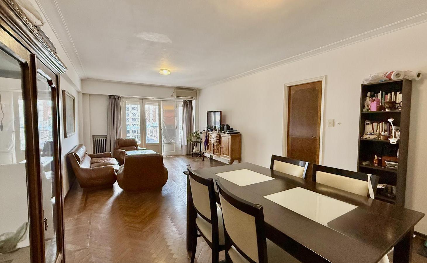 Foto de Departamento en venta de 2 dormitorios comodín con balcón | Paraguay y, imagen 2