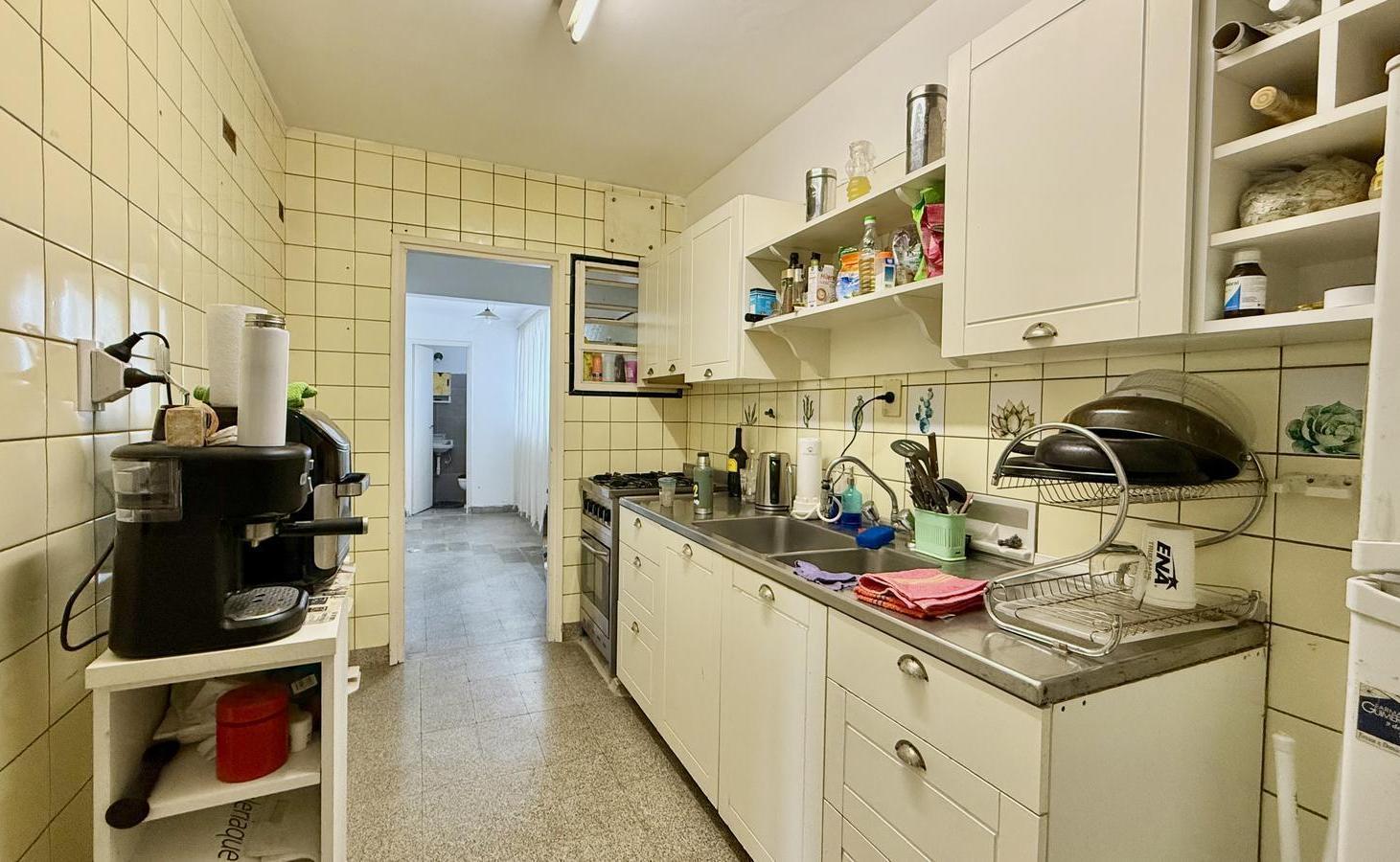 Foto de Departamento en venta de 2 dormitorios comodín con balcón | Paraguay y, imagen 5