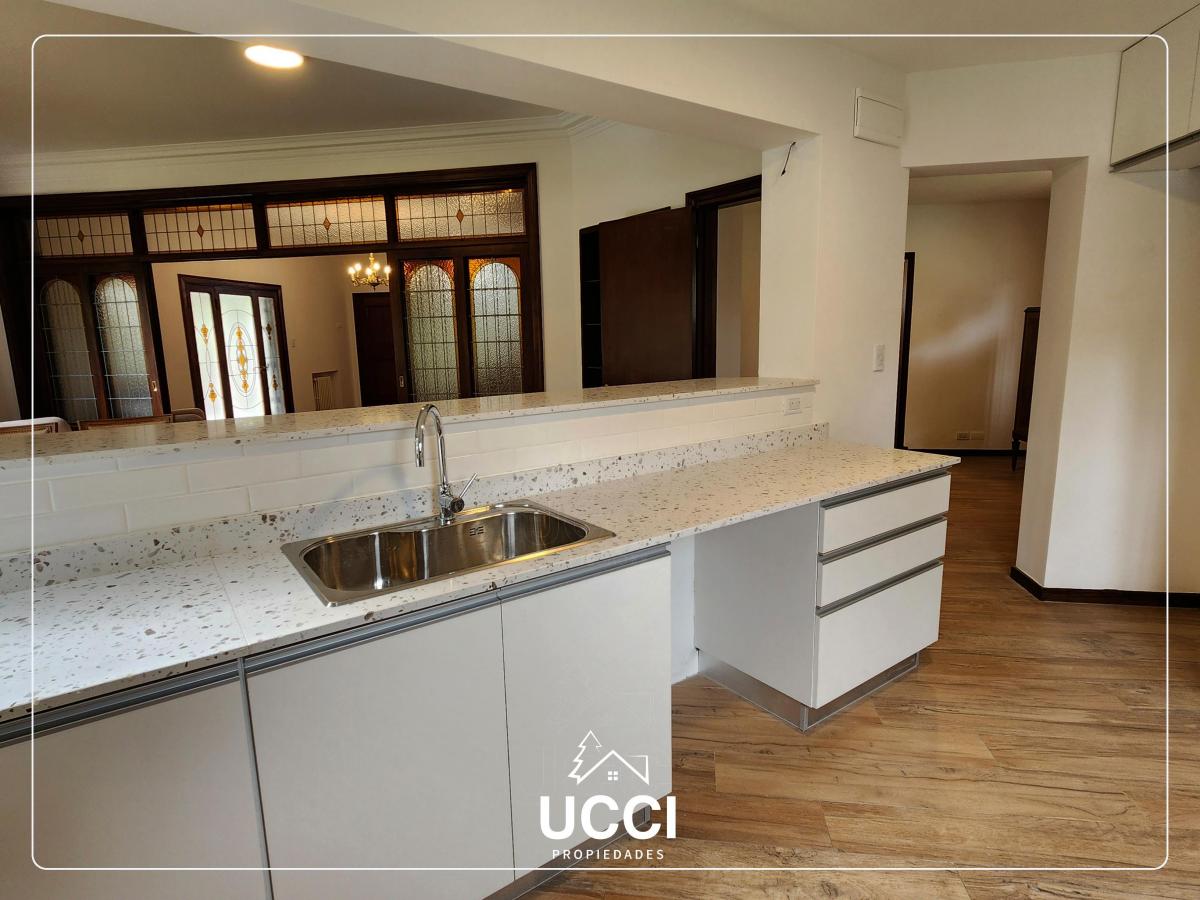 Los Troncos. Chalet en Venta. Sobre Esquina de 683 m² 4