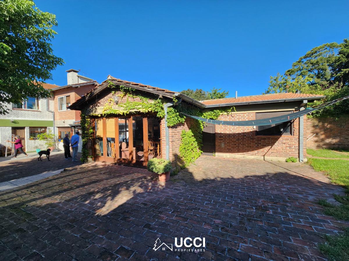 Venta Chalet con Gran Lote. Los Troncos. Almafuerte 1100 4
